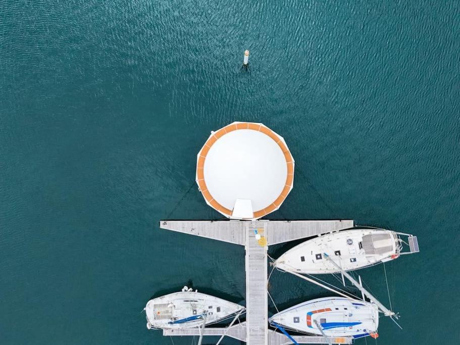Anthenea Suite Hoteliere Flottante Perros-Guirec Bagian luar foto